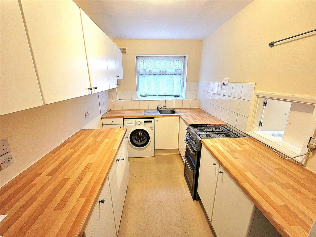 Property photo 3 of 6 20260108_144334.Jpg