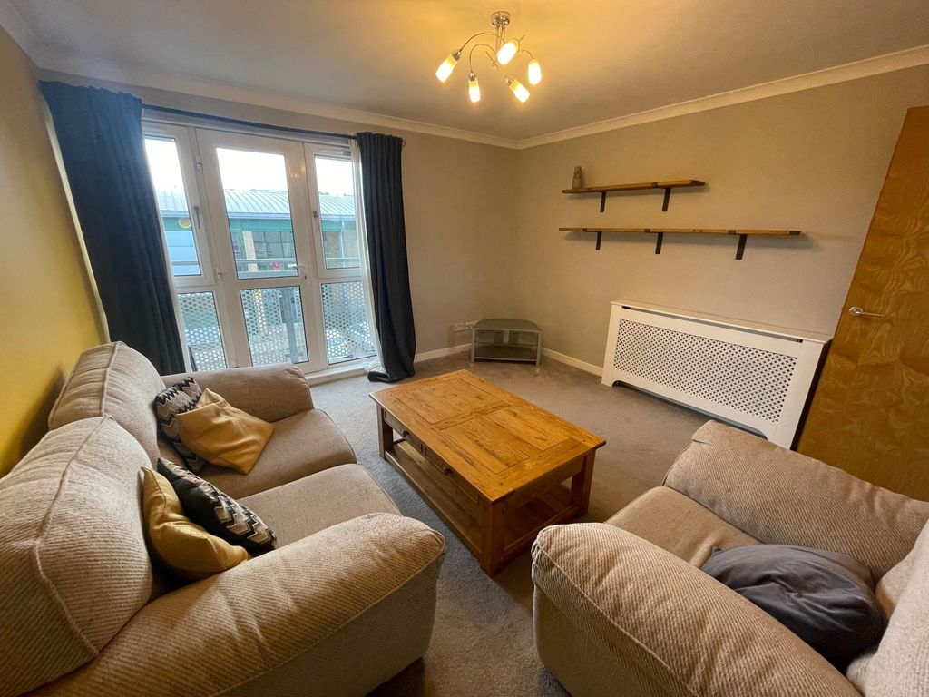 Property photo 3 of 8