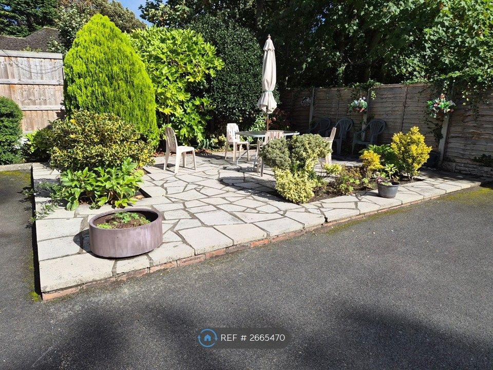 Property photo 2 of 10