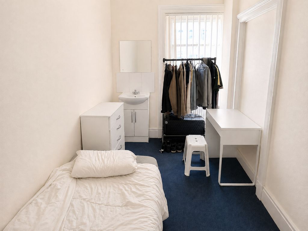 Property photo 1 of 3