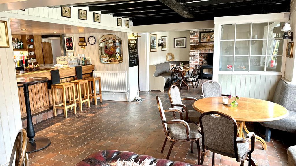 Property photo 2 of 6