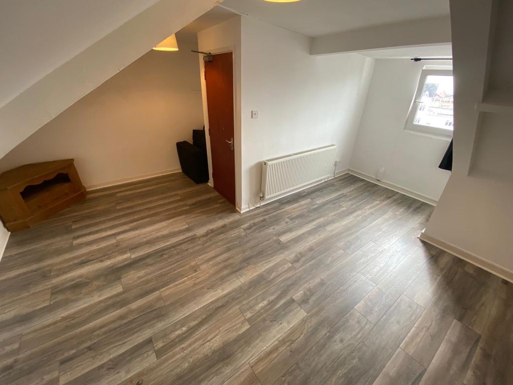 Additional image 11 of 2 bed flat to rentFirst Floor Flat, Mansel Street, Swansea SA1