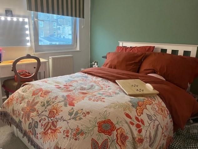 Property photo 3 of 4 Bedroom.Jpg