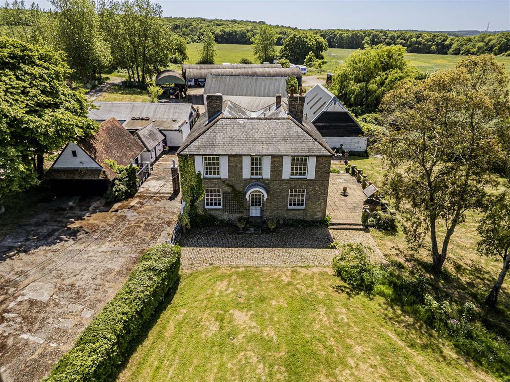 Property photo 1 of 41 1 - L J Imaging-37.Jpg