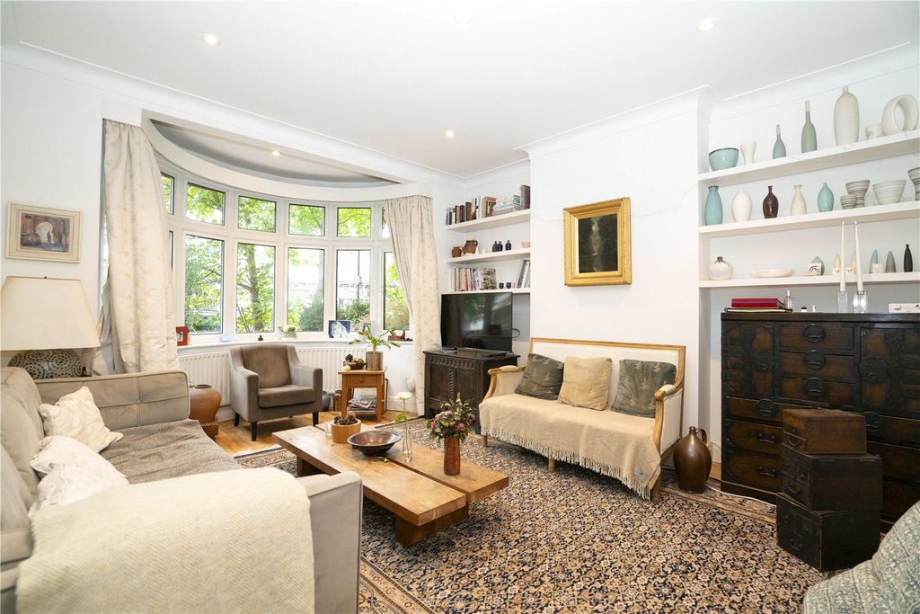 Property photo 2 of 21 Picture No. 13