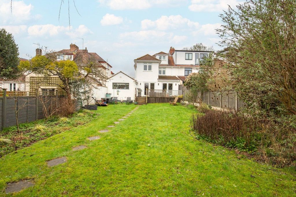 Property photo 3 of 28 Picture No. 28