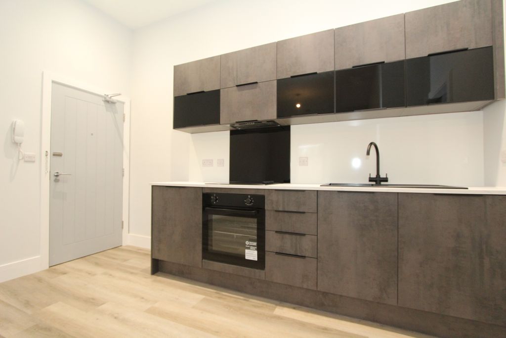 Property photo 2 of 11 2025-10-01 15.41.16