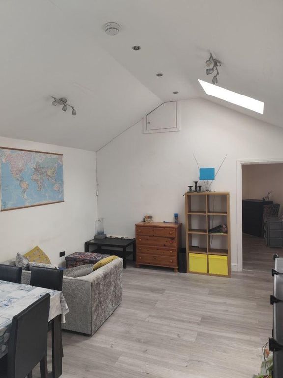 Property photo 2 of 9 Photo 2