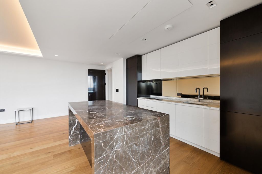 Property photo 2 of 12 Image