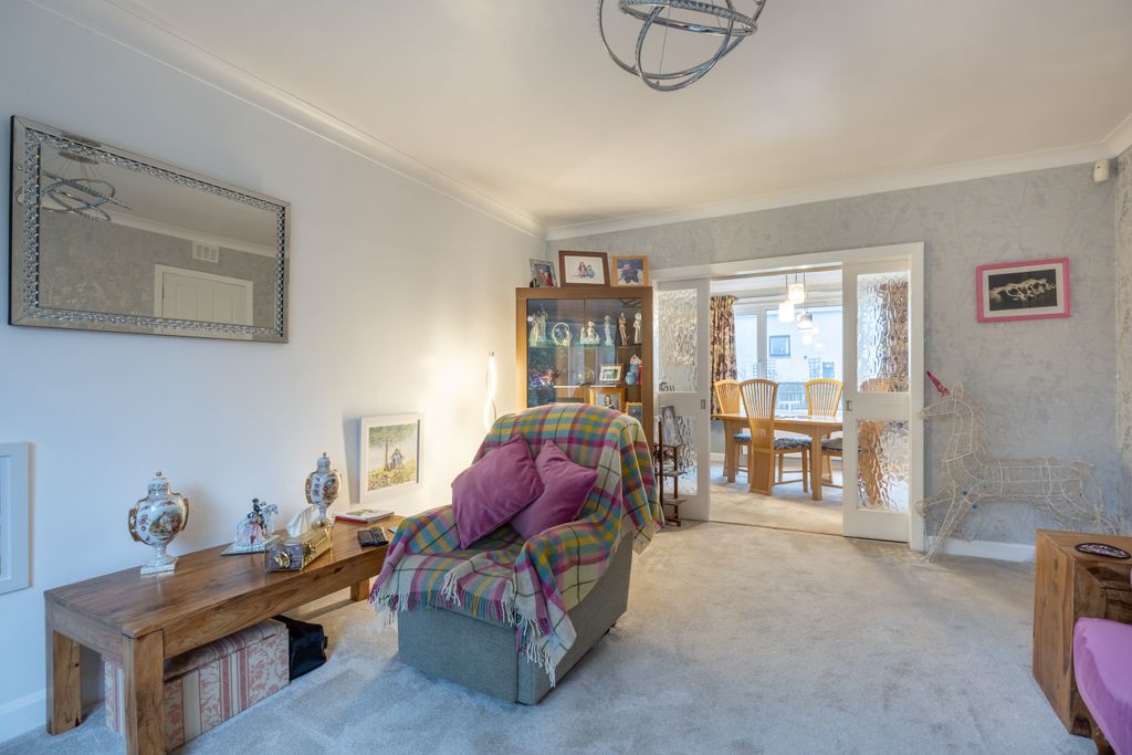 Property photo 2 of 29