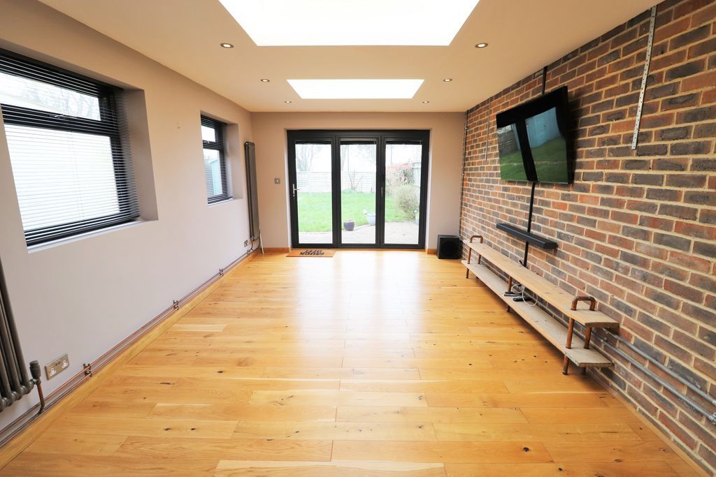 Property photo 2 of 17 Photo 21