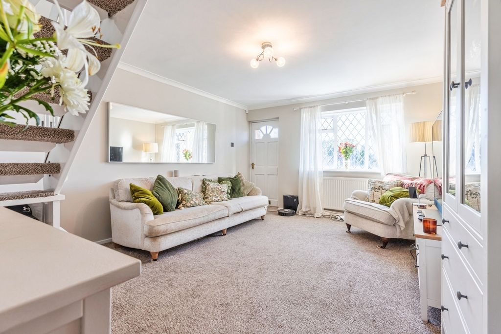 Property photo 2 of 16 Pbox-Img.Jpg
