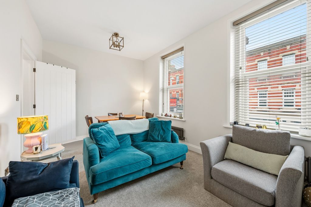 Property photo 3 of 9 Picture 3