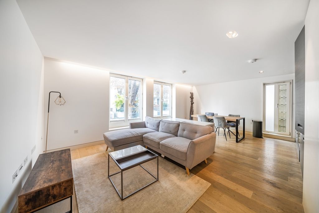 Property photo 2 of 10 1049101 (3)