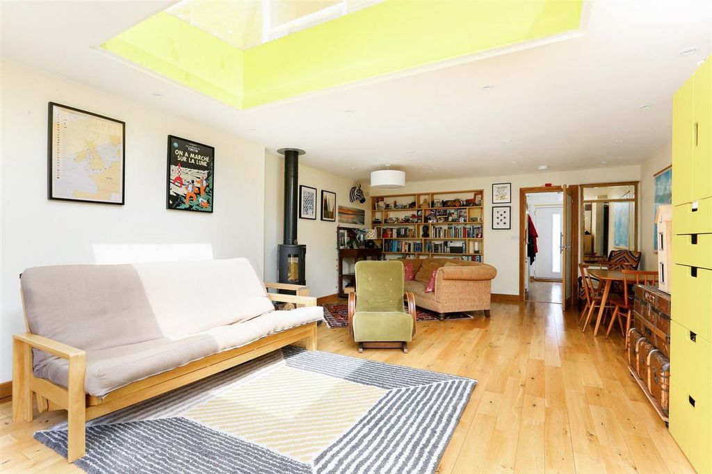 Property photo 2 of 15 113A Ashely Dwn Rd Fpz215154(13).Jpg