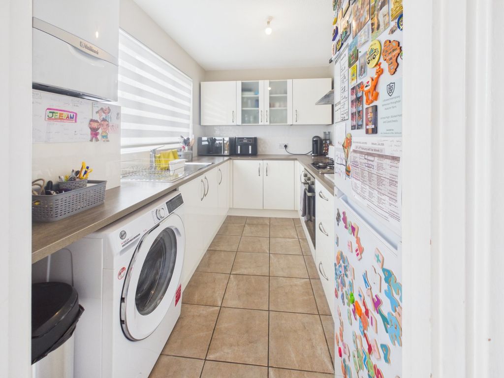 Property photo 3 of 14 Kitchen