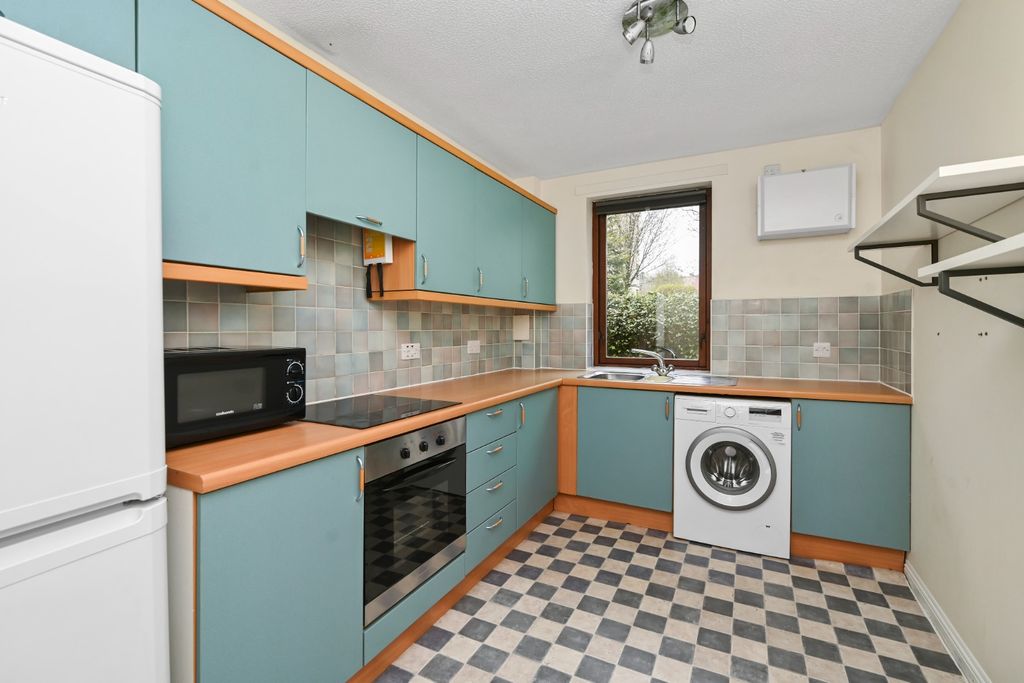 Property photo 3 of 13