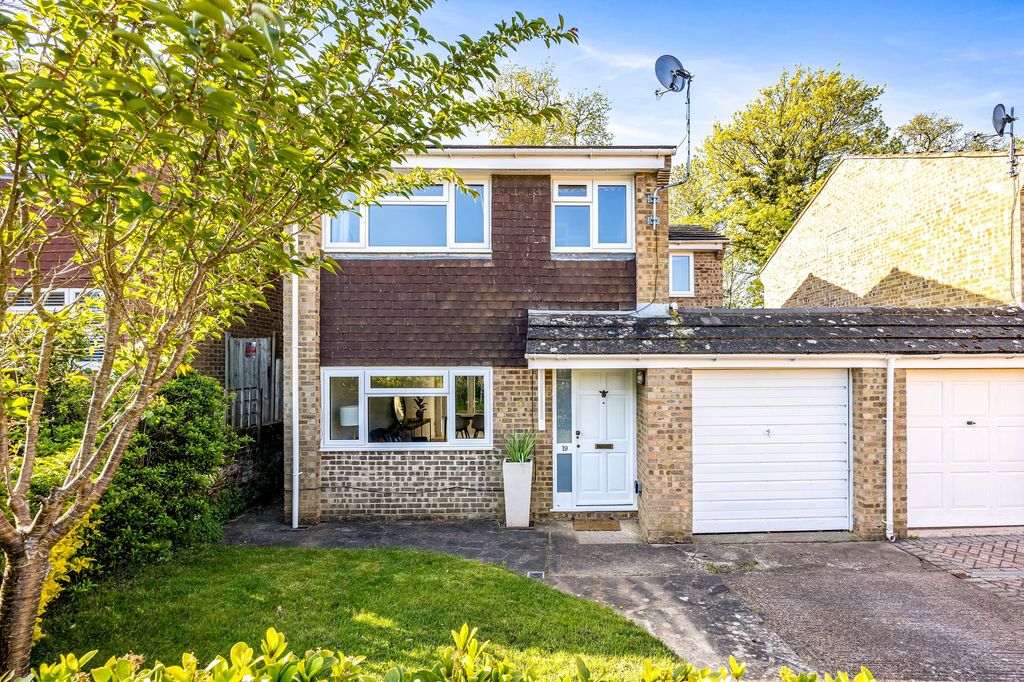 Property photo 1 of 20