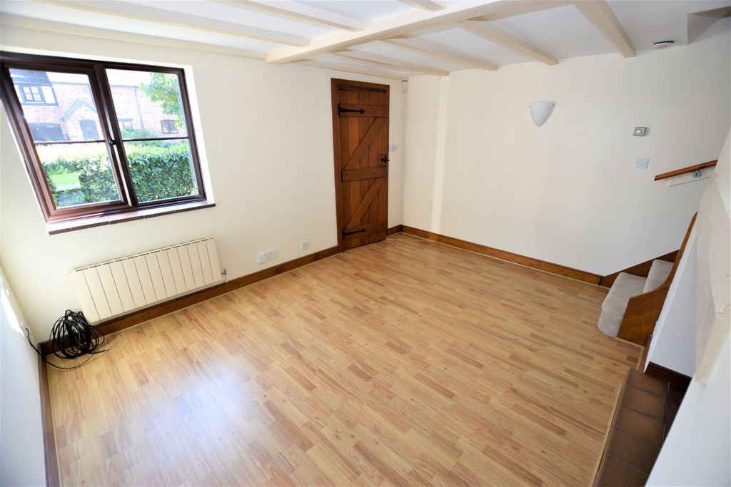 Property photo 2 of 11 Photo 02