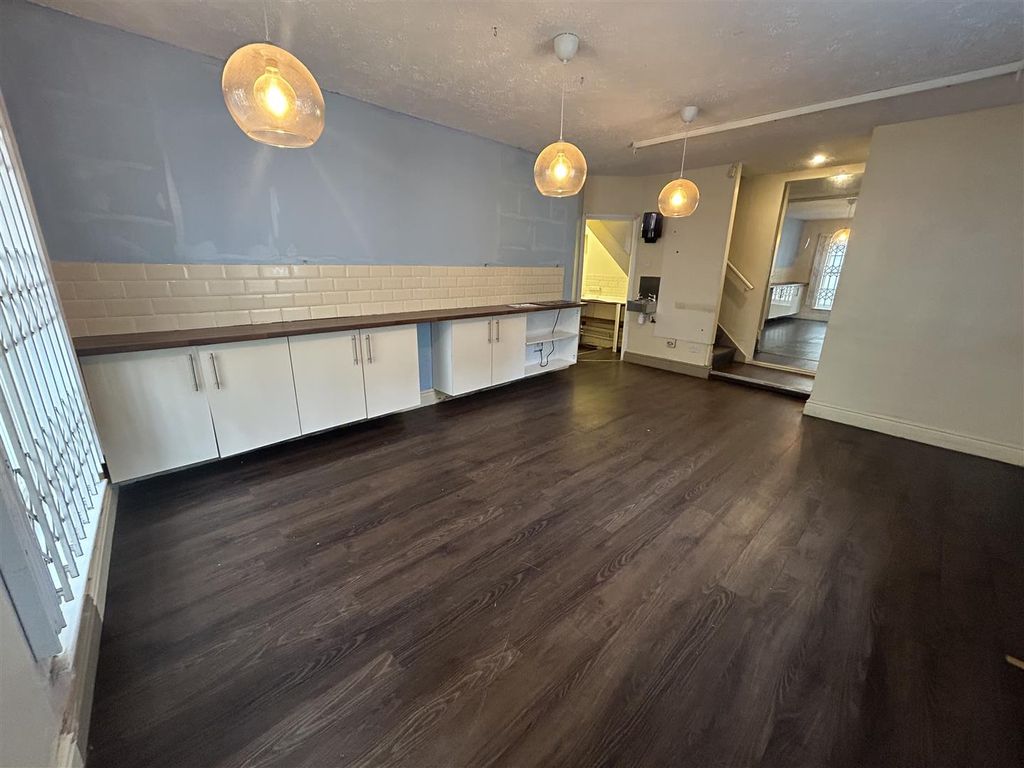 Property photo 2 of 13 Img_8159.Jpg