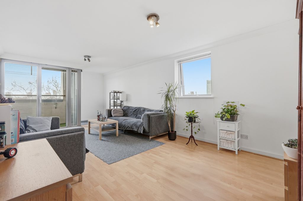 Property photo 3 of 16 Img_4370