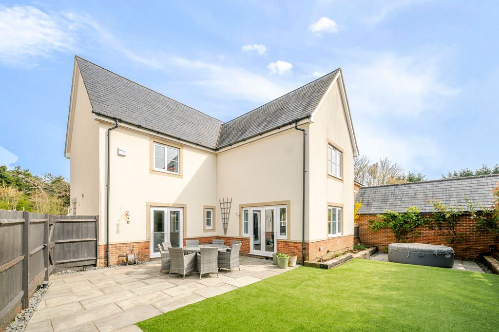 Property photo 2 of 27 Photo 4