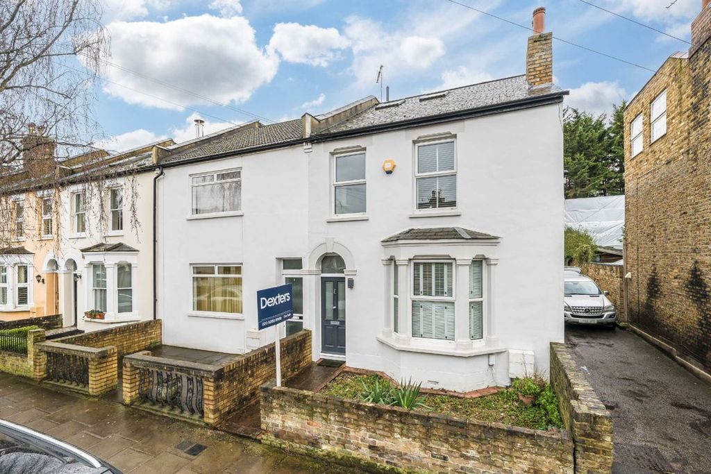 Property photo 1 of 6