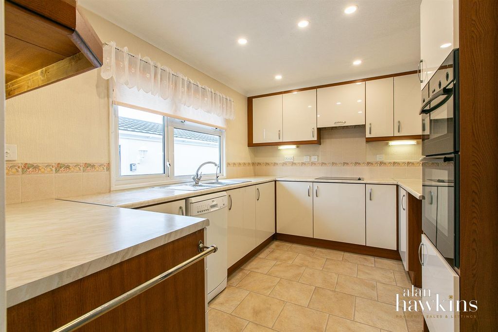 Property photo 3 of 12 3308-01.Jpg