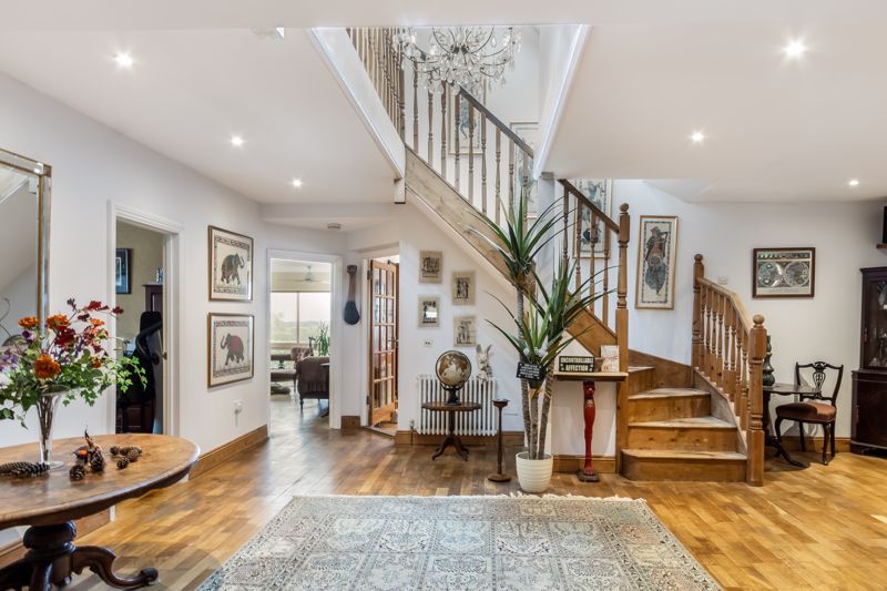 Property photo 2 of 34 Photo 39