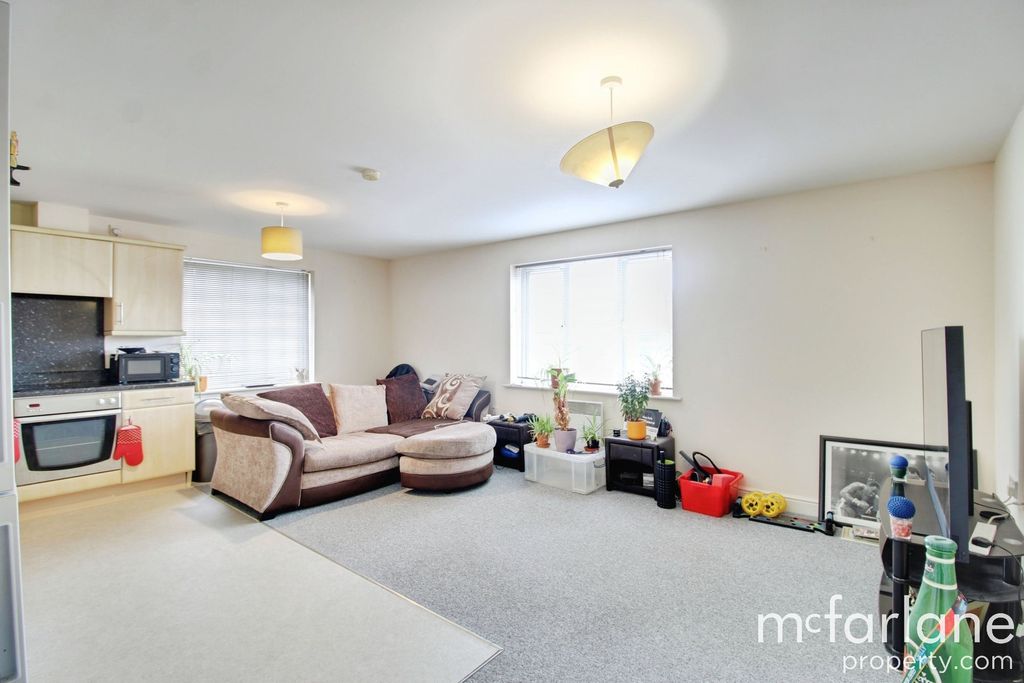 Property photo 3 of 8