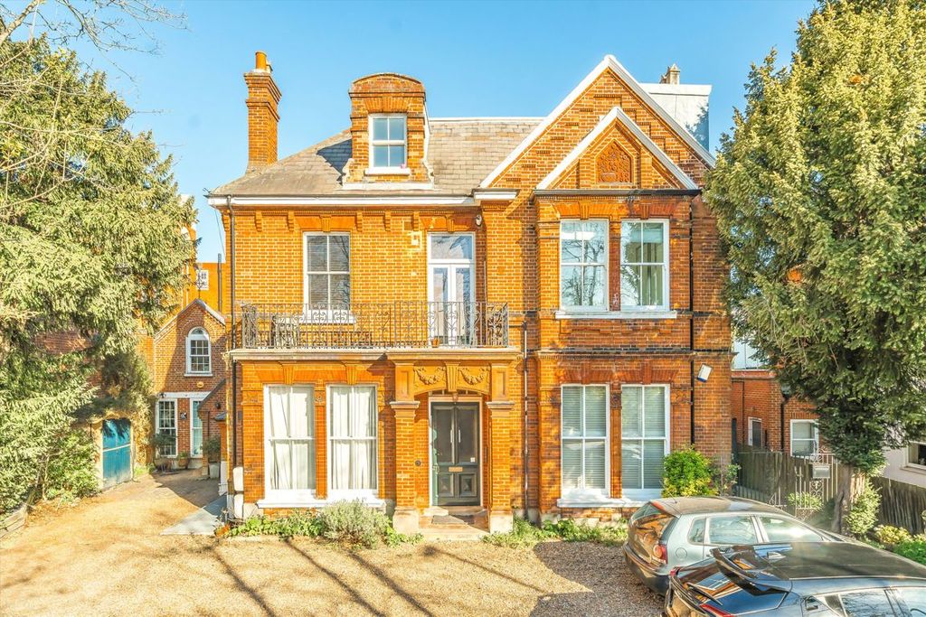Property photo 1 of 11