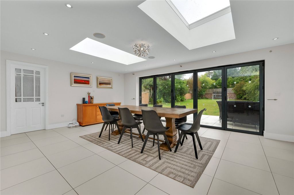 Property photo 2 of 19 Dining Area