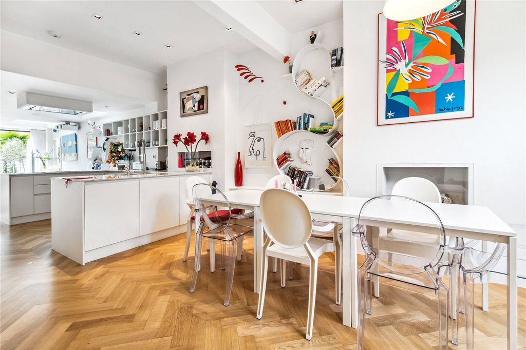 Property photo 3 of 10