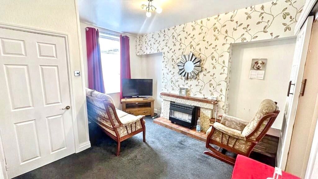 Property photo 2 of 6