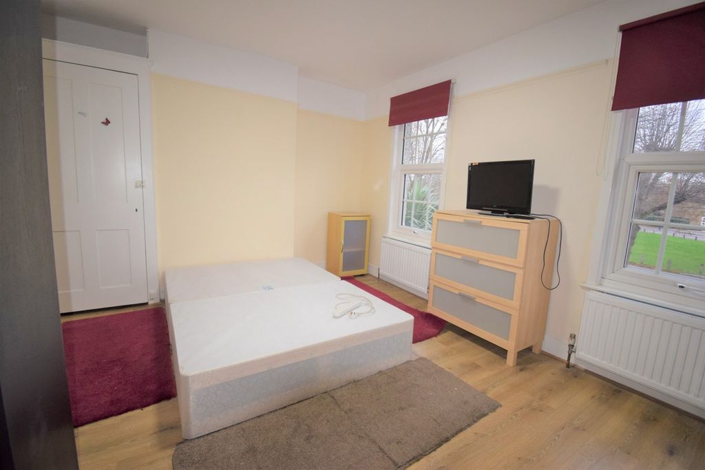 Property photo 2 of 9 Gallery