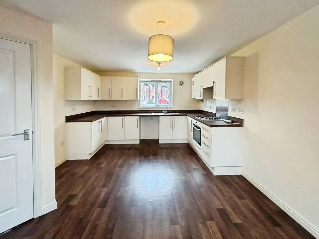 Property photo 2 of 18 Picture No. 26