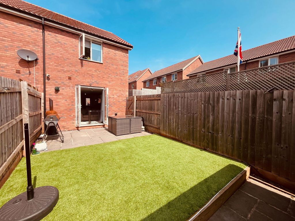 Property photo 2 of 17