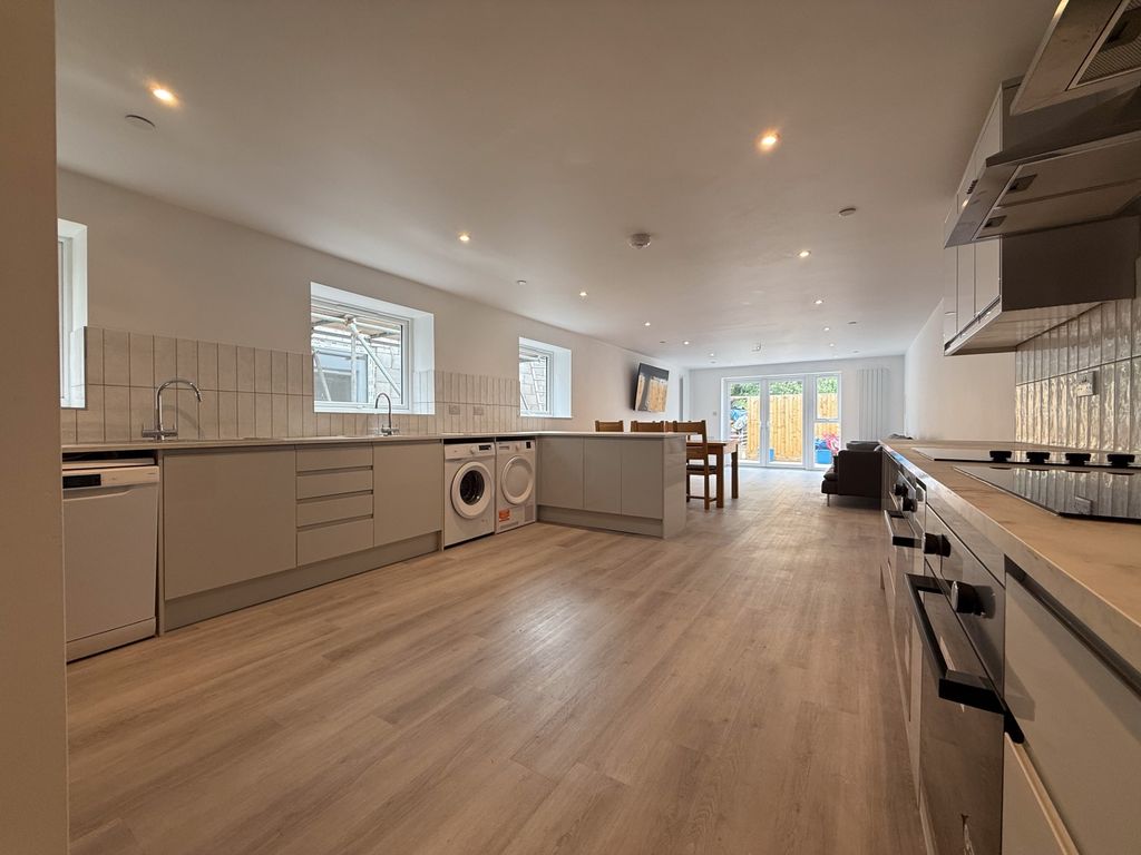 Property photo 1 of 18 Another Student Property From Award-Winning Cps Ho