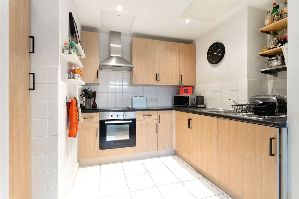 Property photo 2 of 11 Picture No. 13