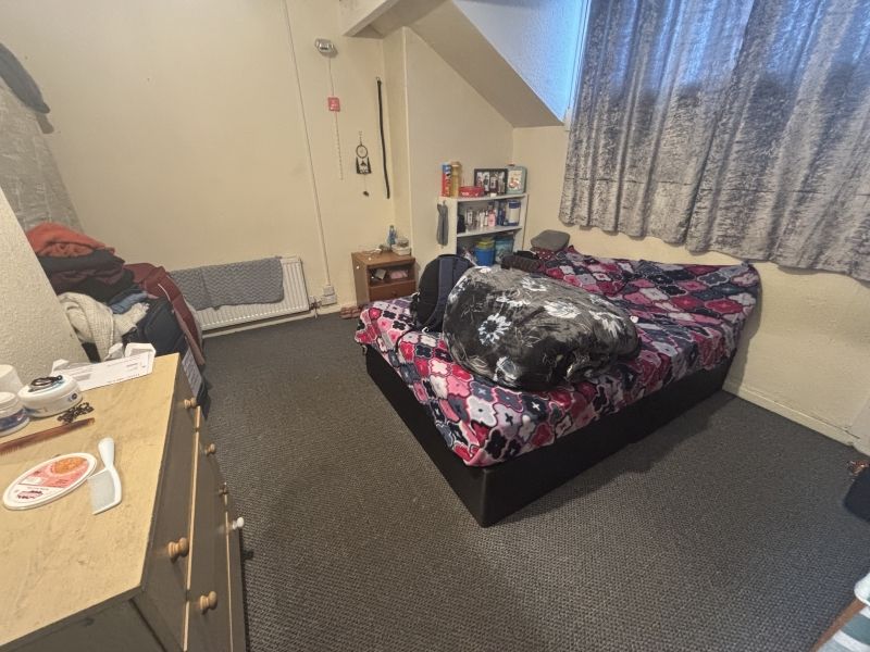 Property photo 1 of 3