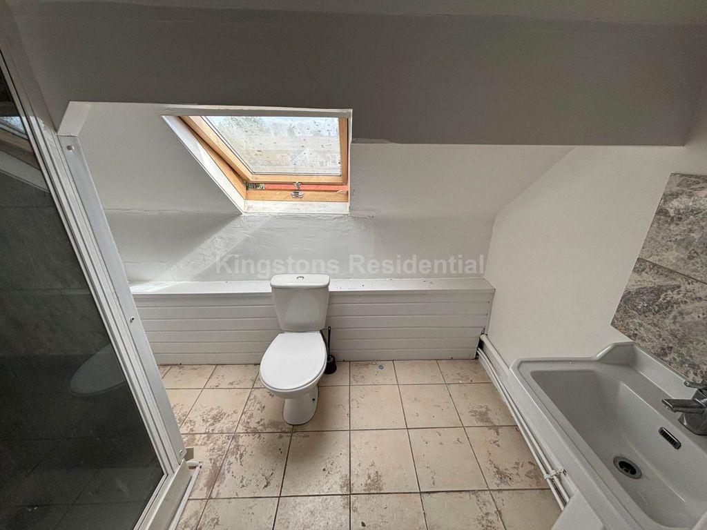 Property photo 3 of 5