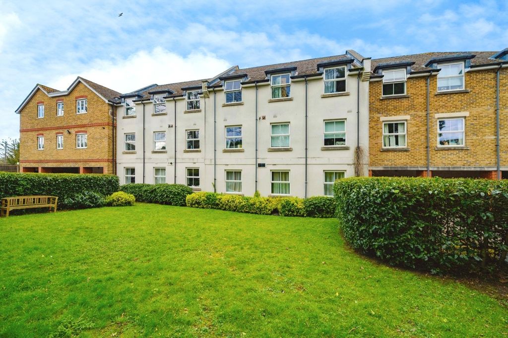 Property photo 2 of 15 Garden