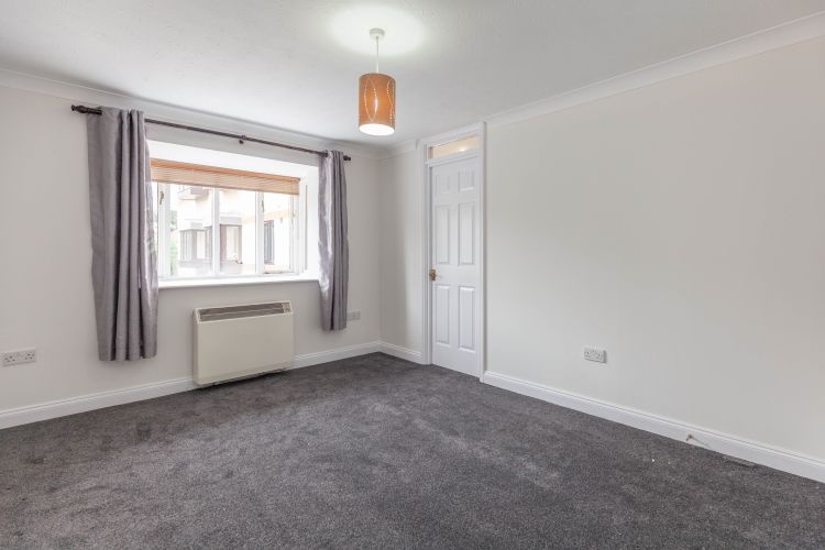 Property photo 2 of 7 334370