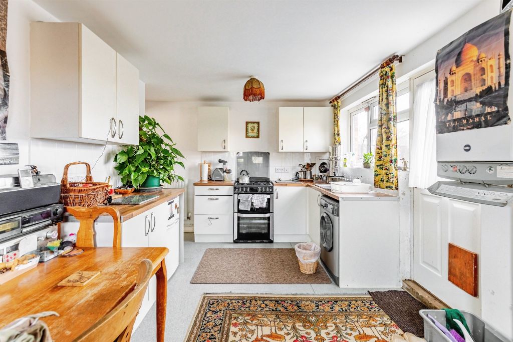 Property photo 3 of 8