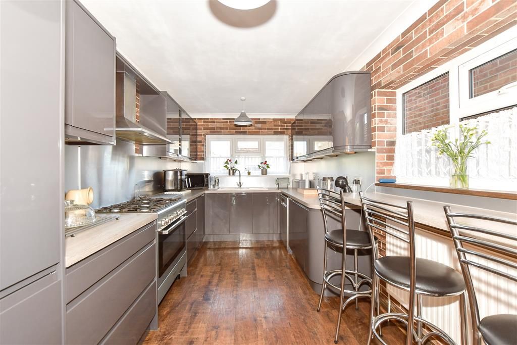 Property photo 2 of 13 Kitchen