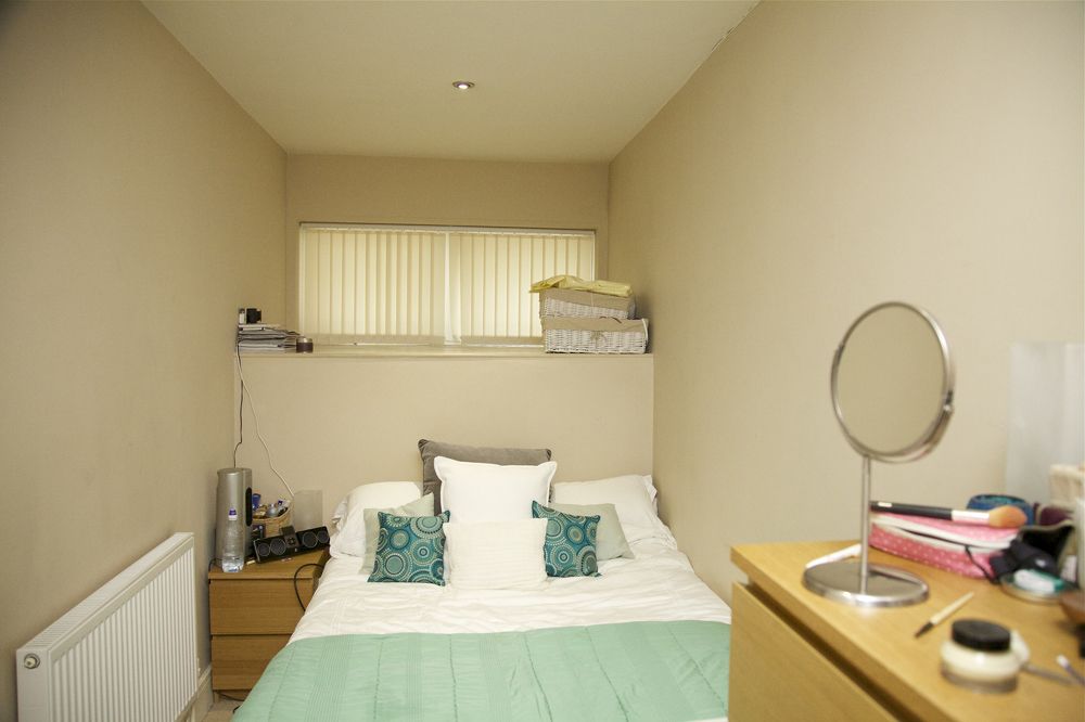 Property photo 3 of 6 42c Worple Road
