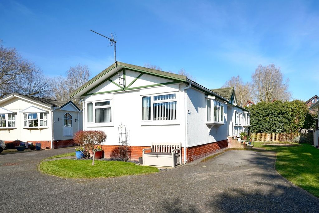 Property photo 1 of 21