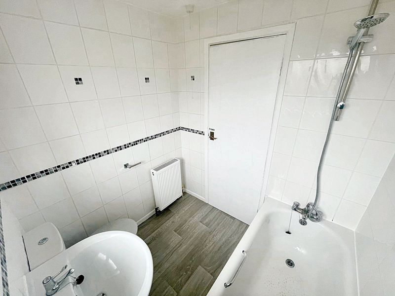Property photo 3 of 24 Photo 7