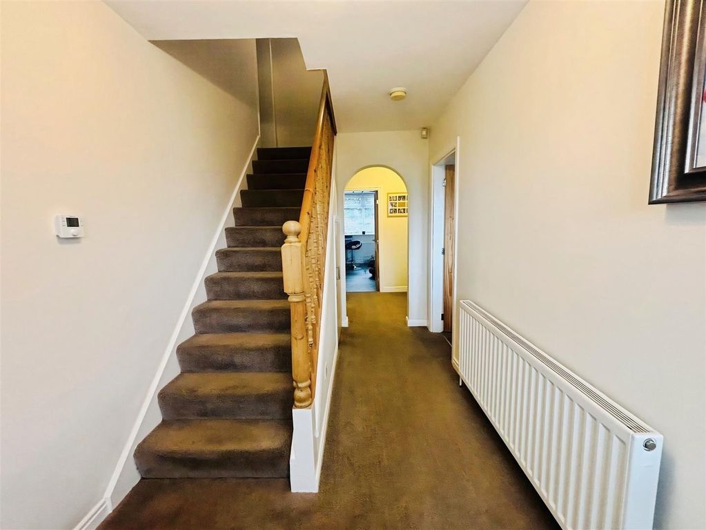 Property photo 2 of 20 Hallway