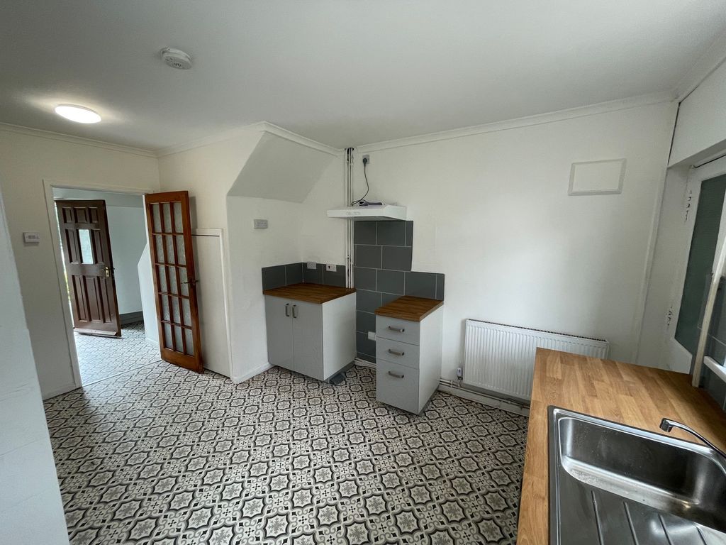 Property photo 2 of 15 Image